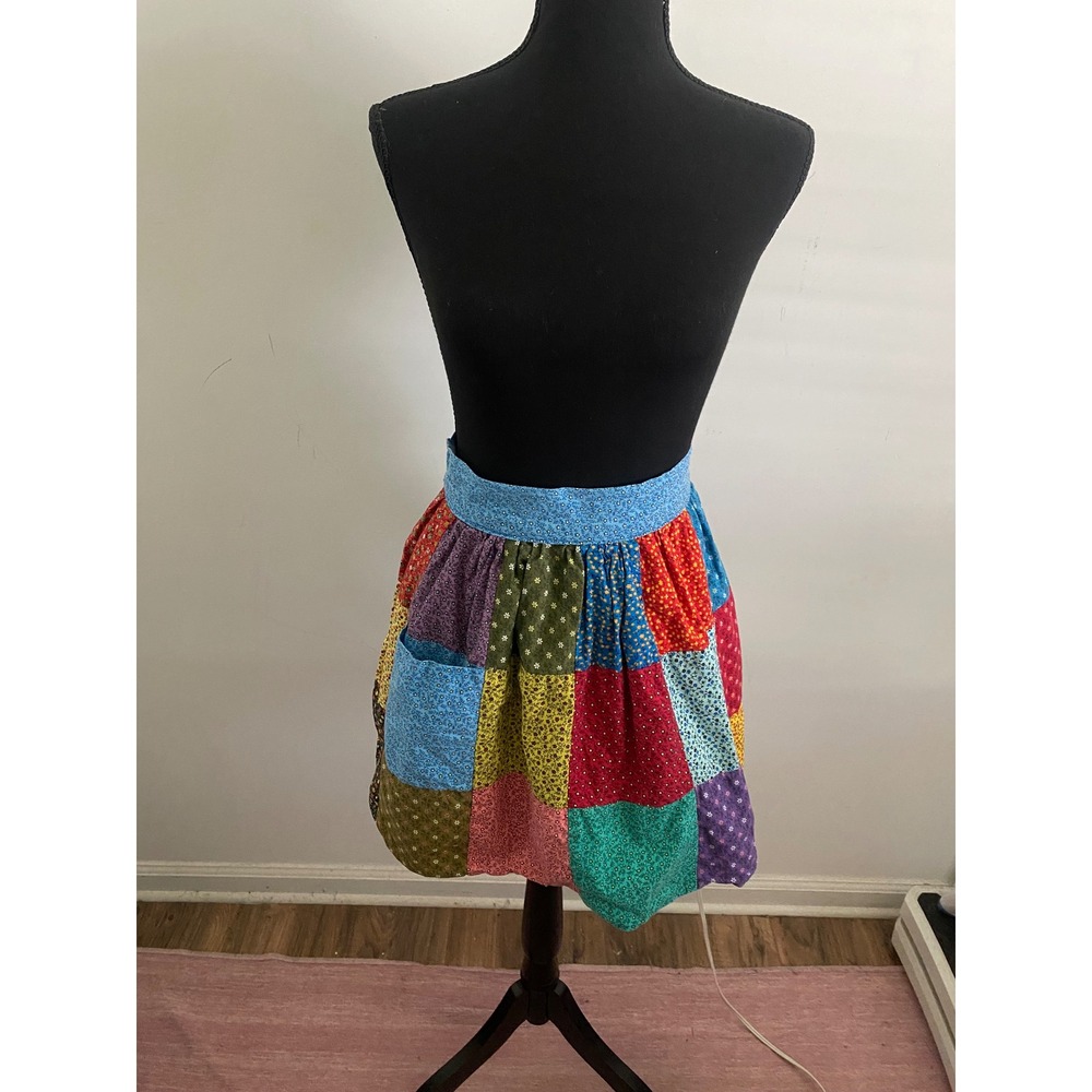 Needle-in-the-Haystack Vintage Patchwork Floral Calico Cotton Half Apron Multi
